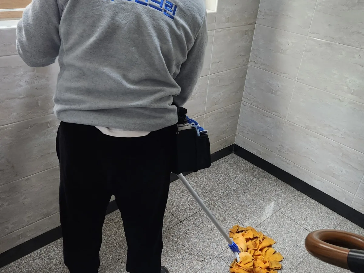 청도군 각남면 빌라 복도·대기 동선 야간 위생청소 사례 - 행진크린